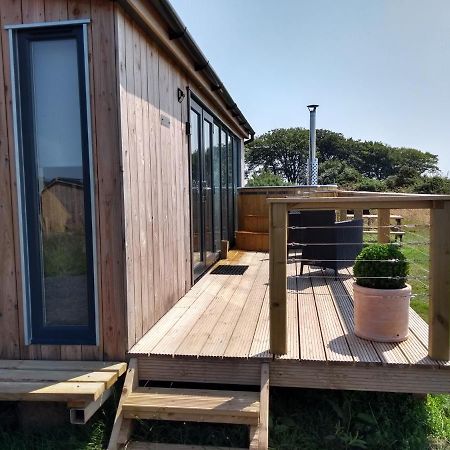 Cleeves Cabins Ailsa Luxury Lodge With Hot Tub Dalry  Экстерьер фото